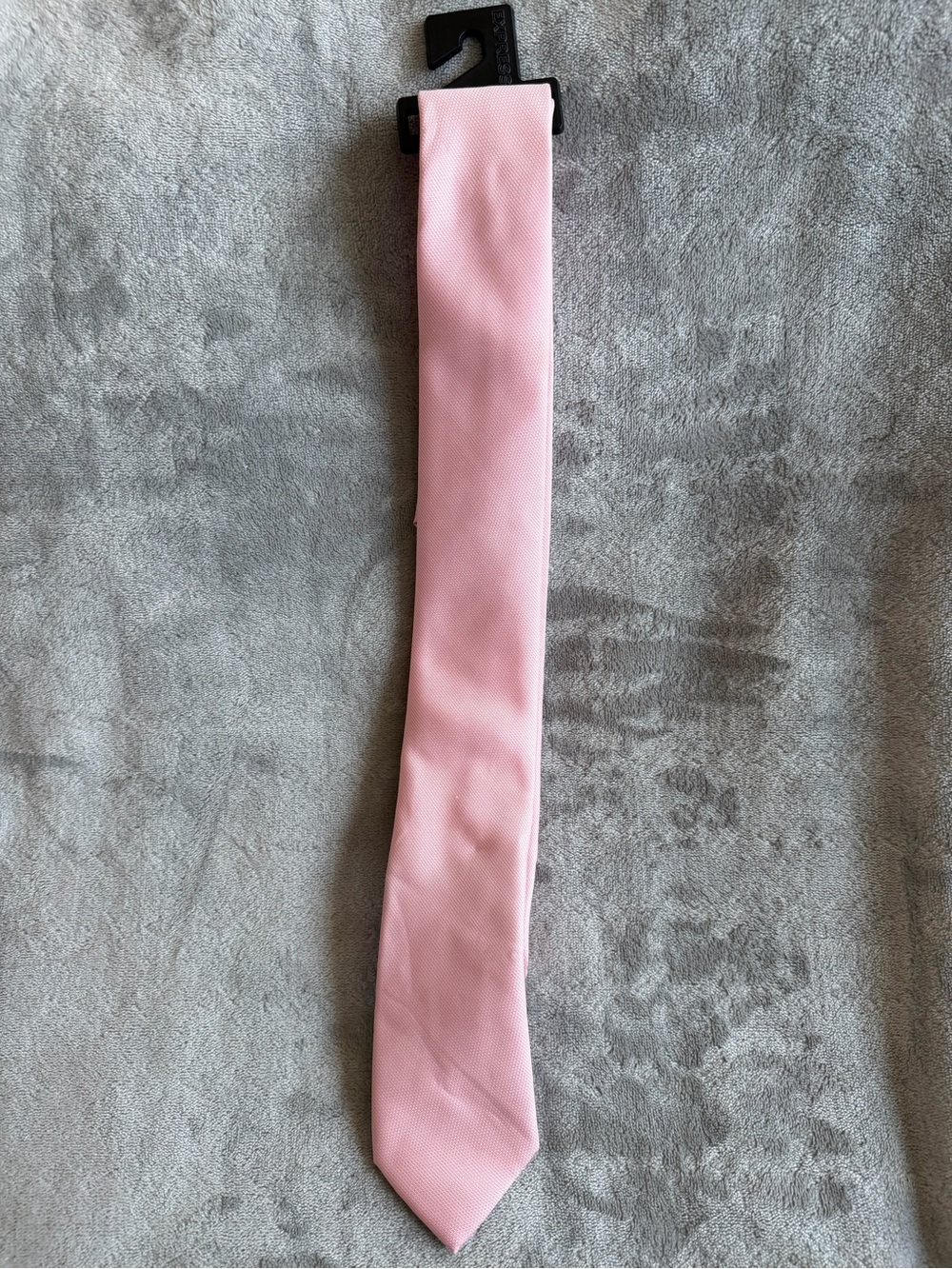 Express Men’s Light Pink Solid Tie